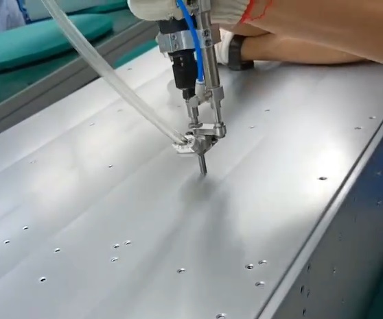 自動吹料伺服鎖螺絲機